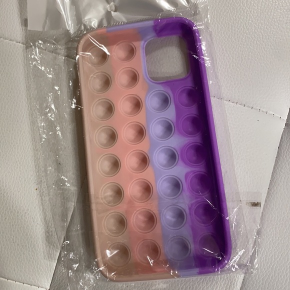 Fidget Toy IPHONE 12 Case Purple Size 6.1” - Picture 8 of 9